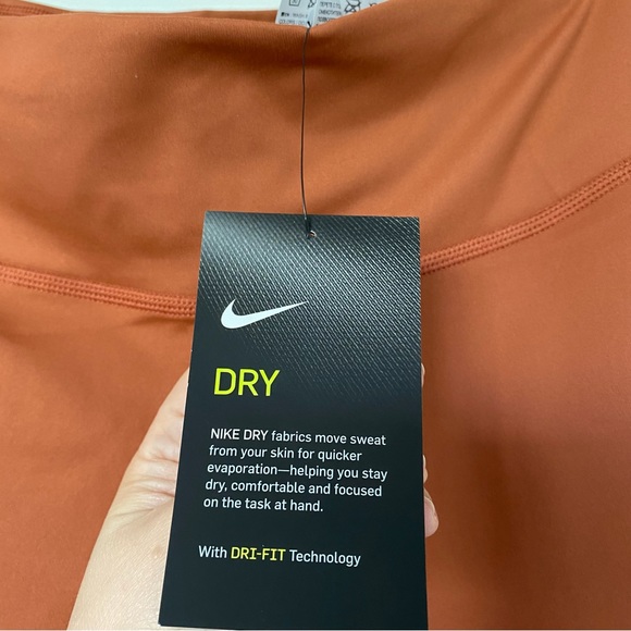 LAST CALL BNWT 🔥 Nike One Luxe Dri-FIT Mid-Rise Workout Legging in Terracotta - Picture 5 of 11